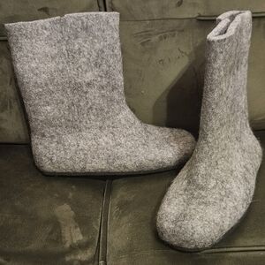 New Grey Felt Boots With Rubber Soles Sz 42
